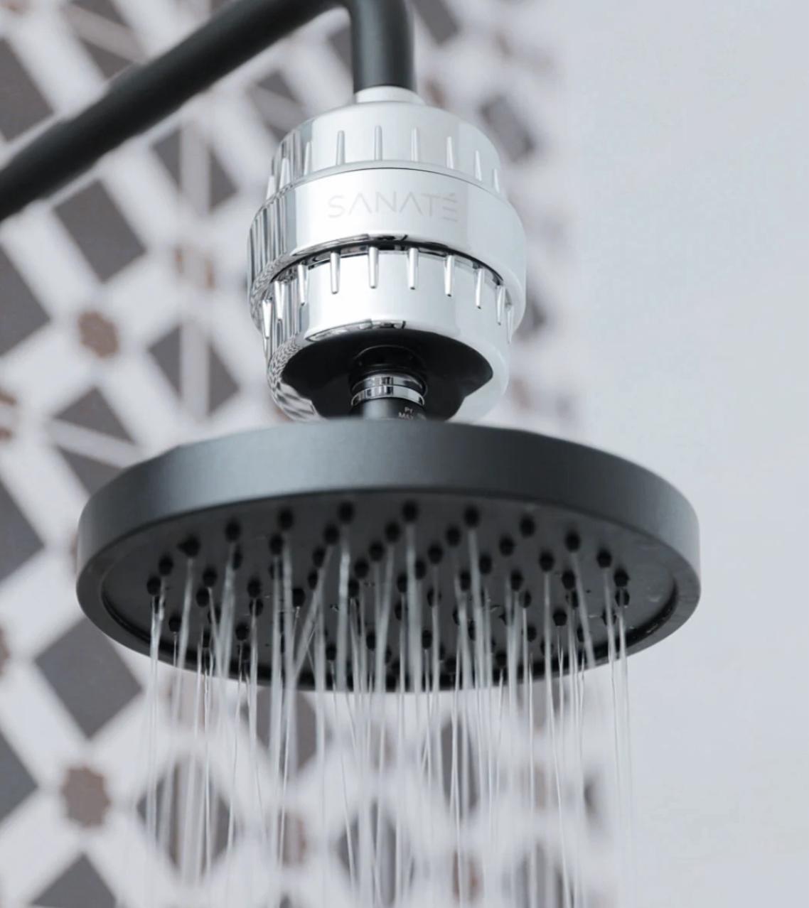 HydroPure™- Filtro antitoxinas para tu ducha.